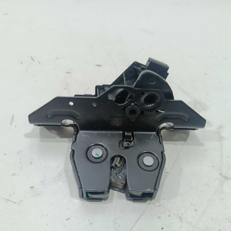 Fechadura Porta Malas Onix 2014 2015 2016 2017 2018 Fechadura Porta Malas Onix 2014 2015 2016 2017 2018