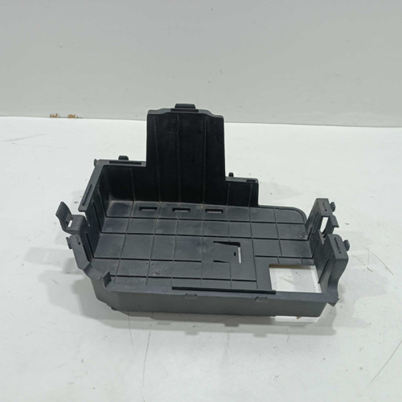 Tampa Caixa Bateria Chevrolet Captiva 96628062 Tampa Caixa Bateria Chevrolet Captiva 96628062