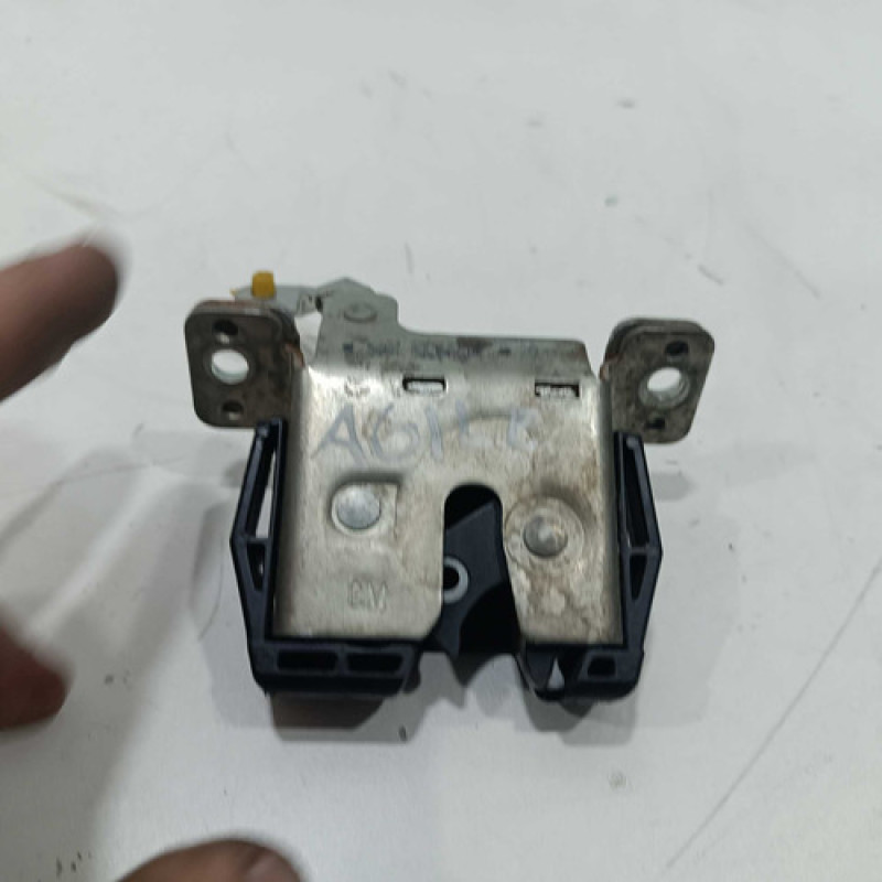 Fechadura Porta Malas Agile 2012 2013 2014 2015 2016 Fechadura Porta Malas Agile 2012 2013 2014 2015 2016